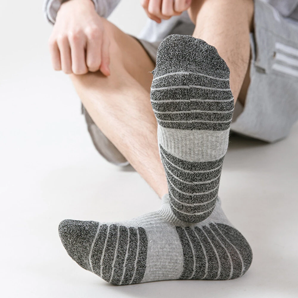 (image for) 5 Pairs Sports Socks Men's Short Socks Sweat-absorbent Breathable Mesh Athletic Ankle Socks Casual Thin Section Cotton Socks Size 38-45